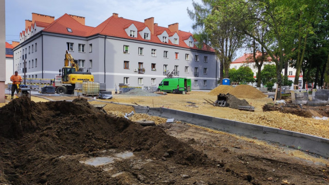 OŚWIĘCIM. Na ul. Kopernika powstaje parking za blisko 800 tys. zł