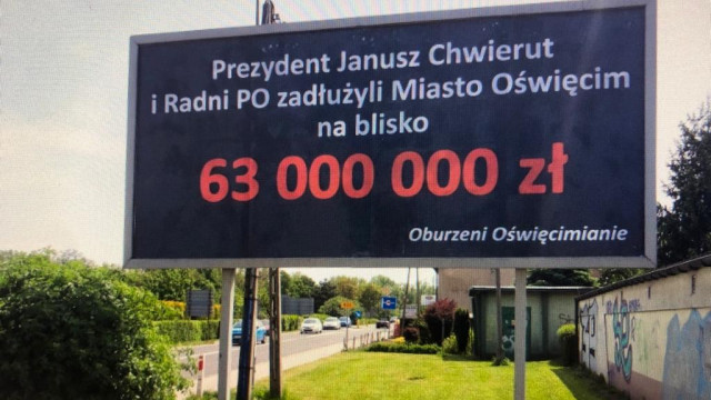 OŚWIĘCIM. Nowy billboard o zadłużeniu miasta przez prezydenta Janusza Chwieruta