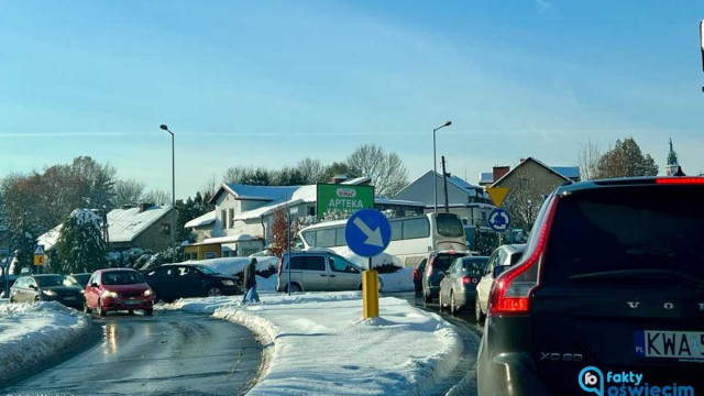 Oświęcim stanął w korkach. Przyczyną było odśnieżanie