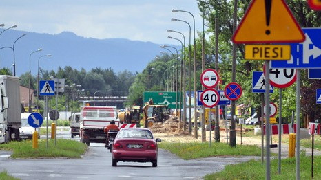 OŚWIĘCIM. Utrudnienia na ulicy Chemików. Zwolnij i uważaj na auta z naprzeciwka