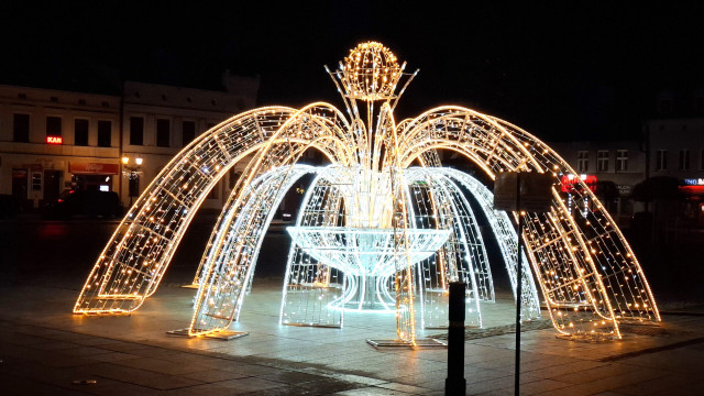 Oświęcim w blasku świątecznych iluminacji – magia Świąt w naszym mieście