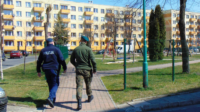 OŚWIĘCIM. Wojsko i policja sprawdza osoby na kwarantannie