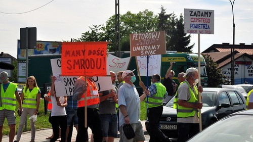 OŚWIĘCIM. Zablokowali krajową 44, bo mają dość smrodu - FOTORELACJA