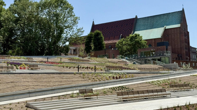 Oświęcimska Przestrzeń Spotkań pod lupą mieszkańców. Piękna inwestycja czy betonowy piekarnik?