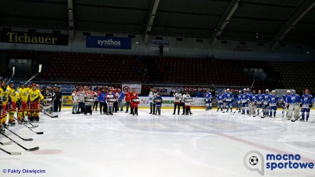 Otwarcie Mistrzostw Polski Oldboys w Hokeju na Lodzie – FILM, FOTO