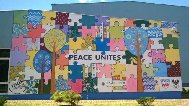 PEACE UNITES w wykonaniu młodzieży