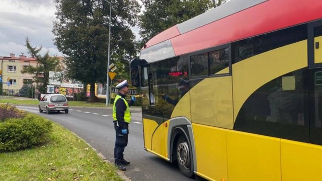 Pijany kierowca szkolnego autobusu wiózł 30 dzieci