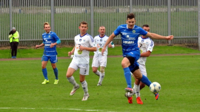 PIŁKA NOŻNA. Jednostronne derby, czyli Unia gromi w Andrychowie!