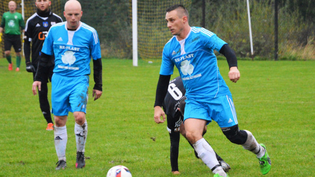 PIŁKA NOŻNA. Sobota na futbolowych boiskach. Komplet sobotnich wyników!