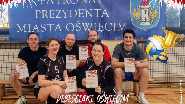 Piłka siatkowa w kształcie serca – FILM, FOTO