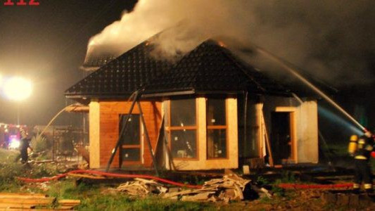 Płonął dom w Porębie Wielkiej – FILM, FOTO