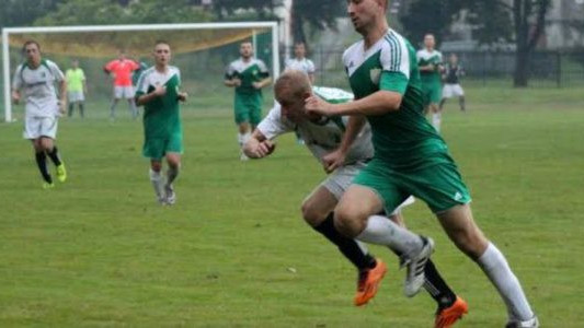 Podział punktów w derbach powiatu w V lidze