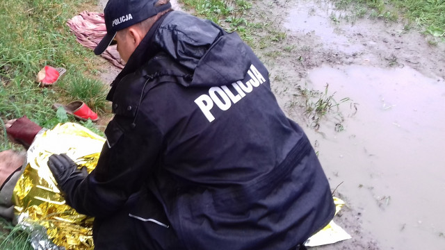 Policjanci realizują zadania w ramach akcji „Zima”, przy dużym wsparciu osób, wrażliwych na los drugiego człowieka.