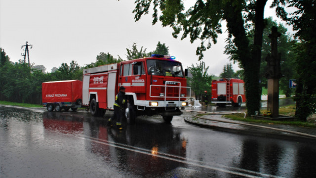 Ponad 50 interwencji Straży Pożarnej po nawałnicy, która przetoczyła się przez teren Gminy Brzeszcze -FOTO- InfoBrzeszcze.pl