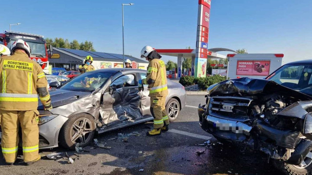 Poranna kraksa na drodze krajowej w Przeciszowie