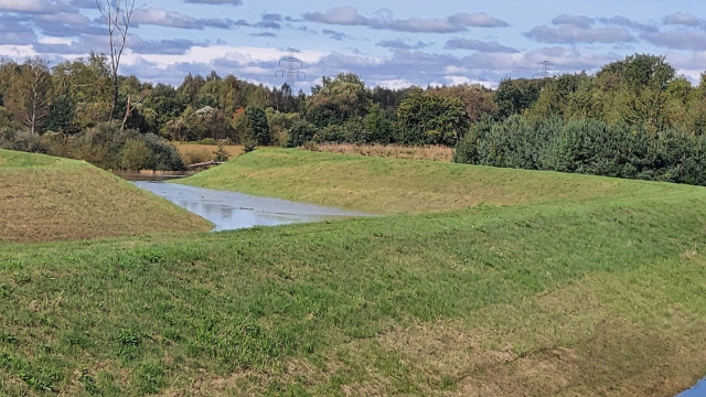 Porównanie poziomu Wisły w Pławach, godz. 10.50 vs. 13.30