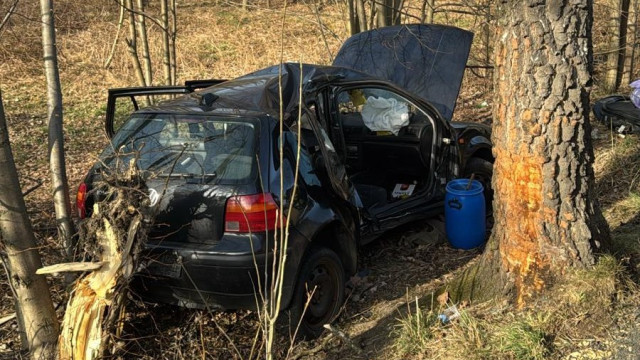 Poważny wypadek w Kętach – dwoje nastolatków i kierowca ciężko ranni