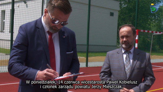 POWIAT. “Dziewiątka” z nowoczesnym kompleksem sportowym