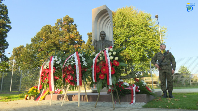 POWIAT. Odsłonięcie pomnika rotmistrza Witolda Pileckiego w PWSZ