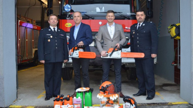Powiat wsparł zakup sprzętu dla strażaków z Przeciszowa