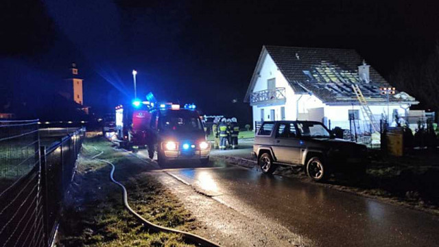 Pożar garażu. Strażacy uratowali dom