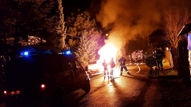 Pożar samochodu w Bulowicach. ZDJĘCIA, FILM!