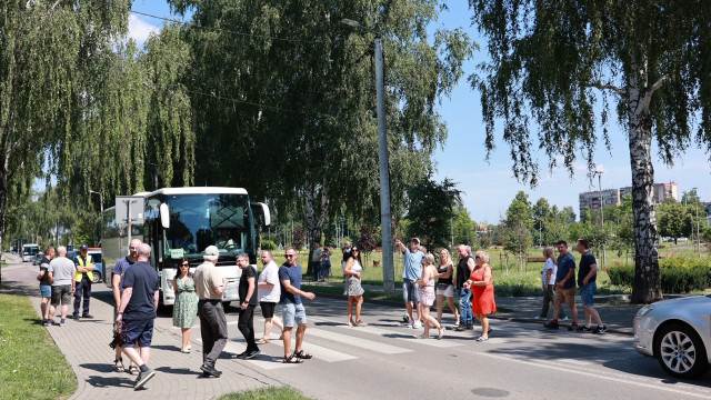 PUBLICYSTYKA. Mieszkańcy zablokowali na dwie godziny drogi przy Muzeum. Czy ten ostrzegawczy sygnał pomoże nam ze sobą rozmawiać?