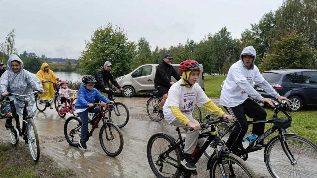 Rodzinny Rajd Rowerowy tym razem deszczowy – FOTO