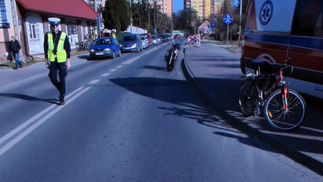 Senior zajechał drogę motocykliście – FOTO