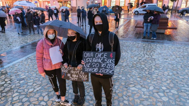 Strajk kobiet w Chrzanowie i Olkuszu. Kilkaset osób protestowało [ZDJĘCIA]