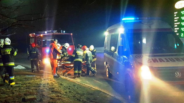 Straż. Wypadek na ulicy Ofiar Oświęcimia w Brzeszczach- jedna osoba trafiła do szpitala