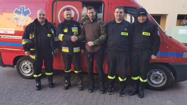 Strażacy z OSP Jawiszowice przekazali karetkę na Ukrainę – ZDJĘCIA!
