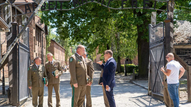 Strażnicy graniczni poznają historię KL Auschwitz