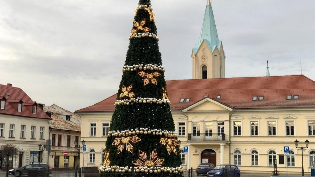 Tauron podniósł ceny, miasto ograniczyło liczbę ozdób