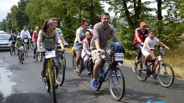 Trzystu rowerzystów na trzech trasach – FILM, FOTO