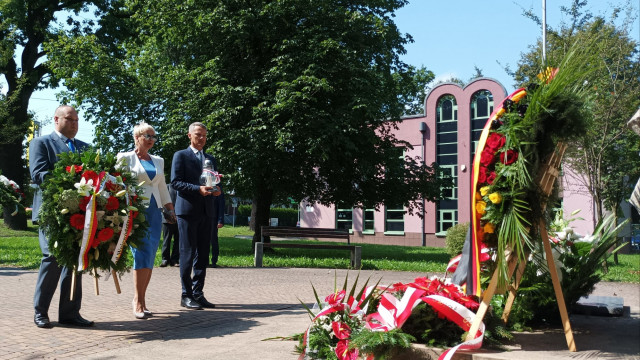 Uczcili pamięć ofiar KL Auschwitz-Jawischowitz - InfoBrzeszcze.pl