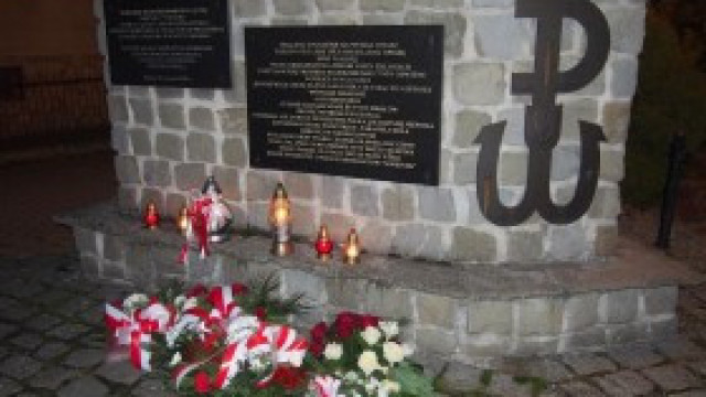 Uczczenie 103. rocznicy odzyskania niepodległości w Szkole w Bielanach
