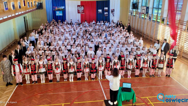 Uczniowie szkoły w Kętach zachwycili w konkursie Do Hymnu – FILM