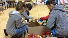 Uczniowie z Nowej Wsi przeprowadzili Świąteczną Zbiórkę Żywności