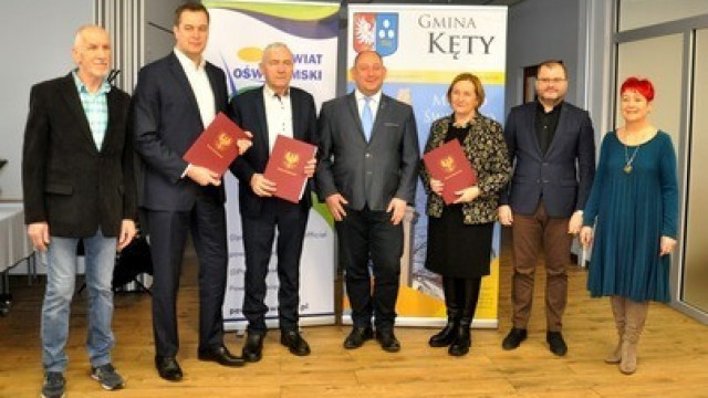 Umowa podpisana! Strategiczna droga w Kętach będzie modernizowana!