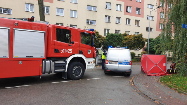 Upadła na chodniku. Kilkadziesiąt minut później już nie żyła – FOTO