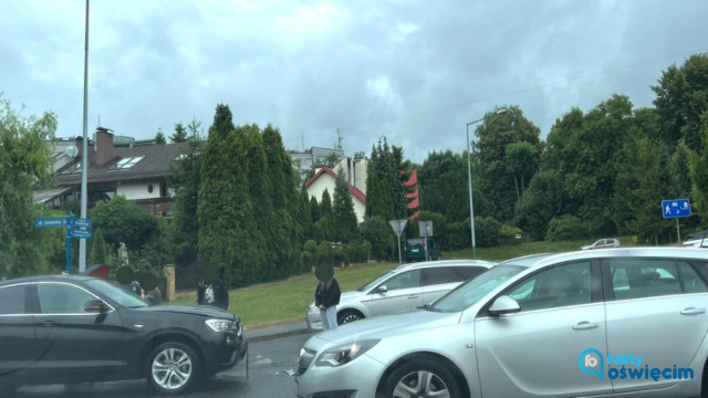 Utrudnienia w Oświęcimiu po zderzeniu samochodów
