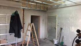 W Bulowicach trwa remont pomieszczenia na magazyn sprzętu bojowego OSP