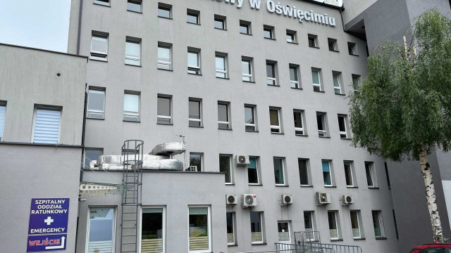 W wakacje szpital staje się przechowalnią seniorów