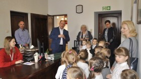 Wizyta przedszkolaków z Bielan w Urzędzie Gminy Kęty