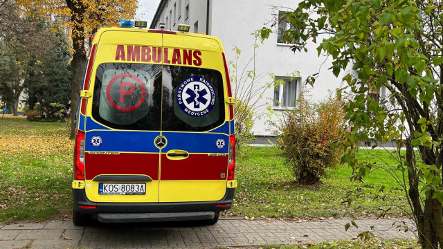 Wołanie o ratunek. Seniorka przewróciła się i nie mogła wstać