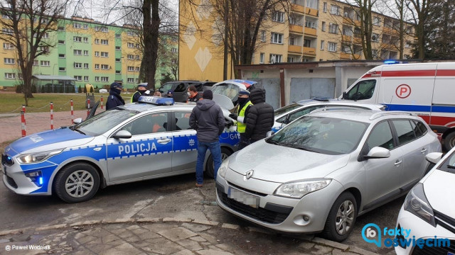 Wpadł w szał i biegał za ludźmi z pistoletami – FOTO