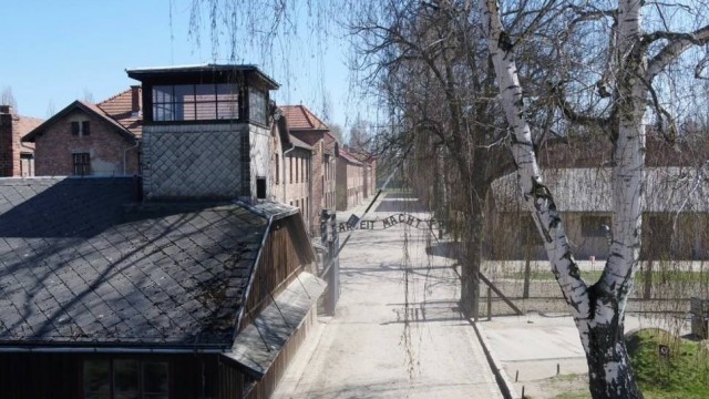 Wsparcie dla Muzeum Auschwitz płynie z całego świata