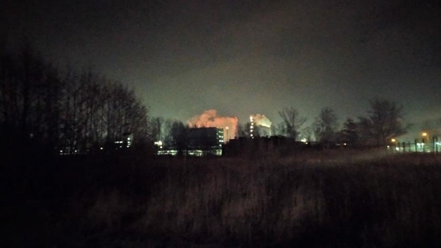 Wybuch w Oświęcimiu. Ogień i dym nad firmą Synthos – FILMY, FOTO