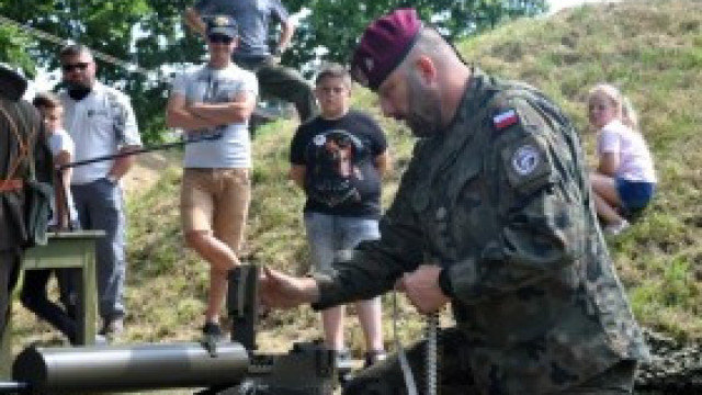 Wyjątkowy piknik z okazji Święta Wojska Polskiego na kęckiej strzelnicy